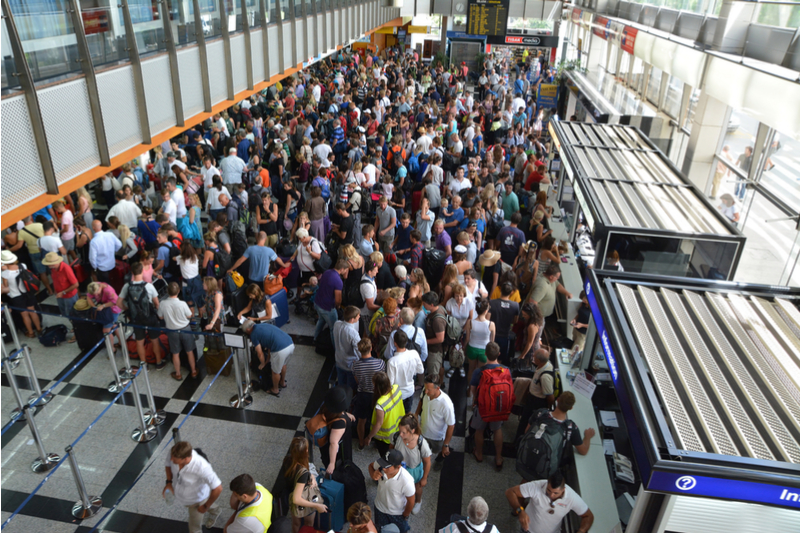 AIRPORT CHAOS: Ryanair, easyJet and BA flights cancelled ...