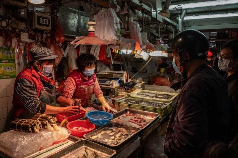 The World Health Organisation (WHO) has called for a complete ban on the sale of live animals in Chinese traditional food markets in a bid to stem any future outbreaks of diseases like the coronavirus.